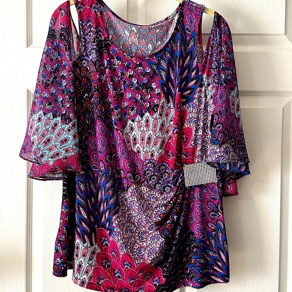 🦚Dress Barn Cold-Shoulder Blouse w/Rhinestone Embellishment. Large